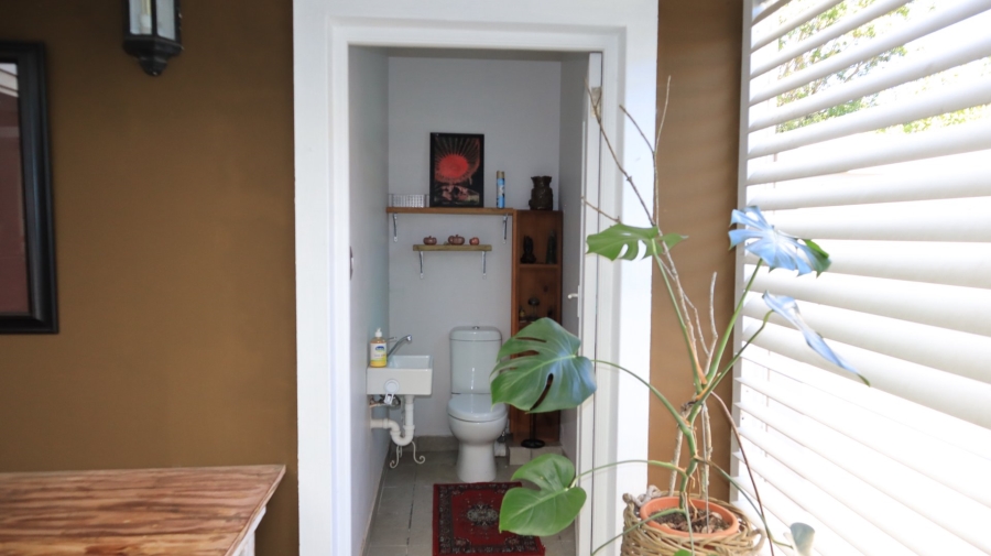 4 Bedroom Property for Sale in Kraaibosch Manor Western Cape